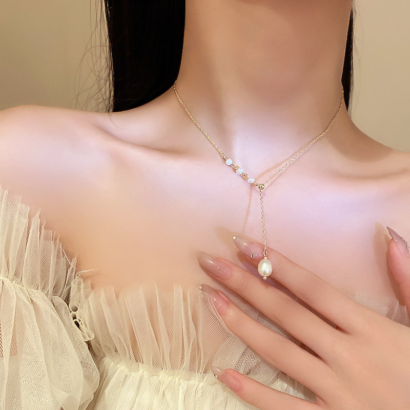 نقلی لٹکن ہار