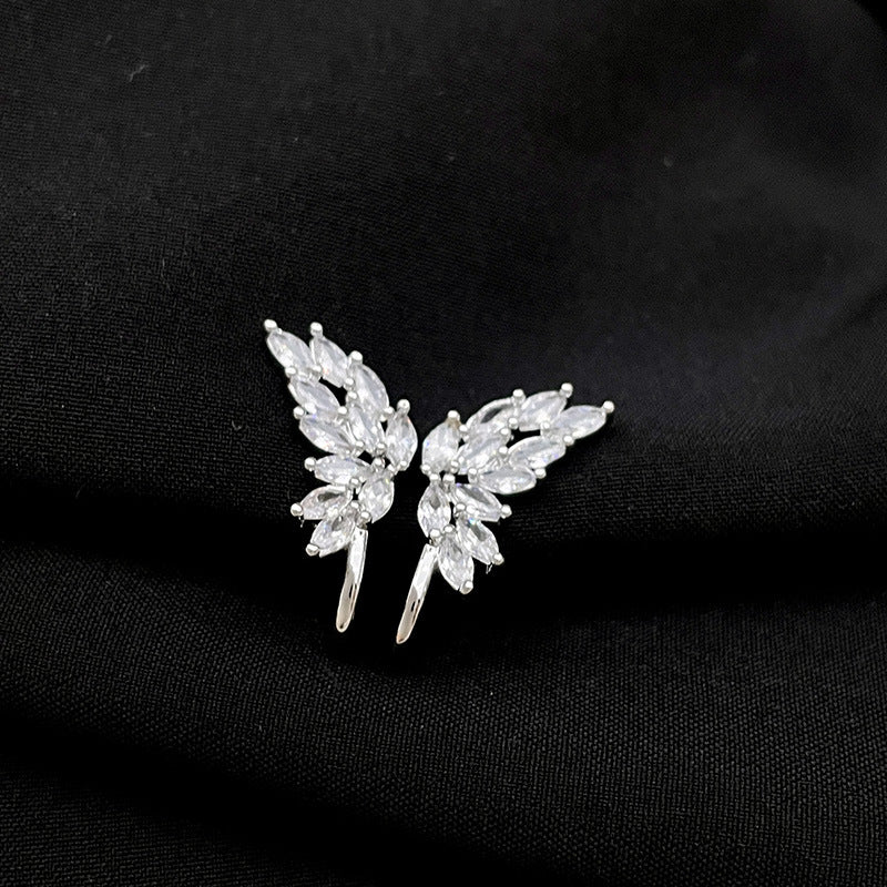 Super flash micro zircon-inlaid butterfly wing ear clip