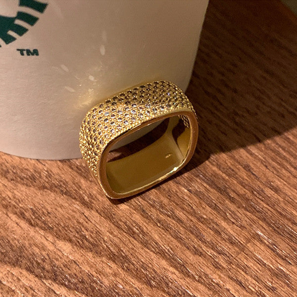 Cincin persegi berlian penuh