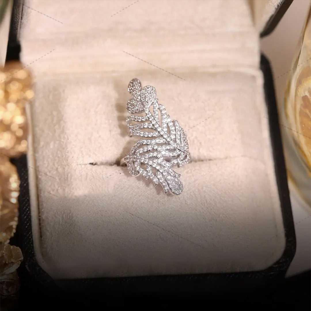 Nhẫn lông vũ lớn sáng bóng hơi khảm zircon
