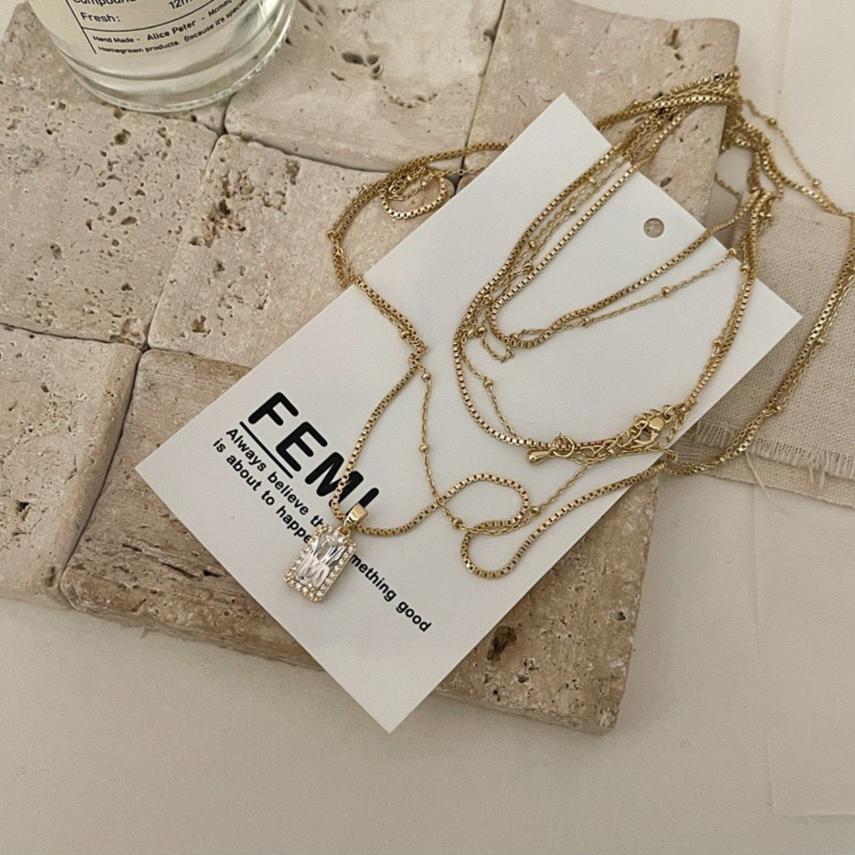 مربع ڈرل ڈبل ہنسلی چین پرتدار ہار