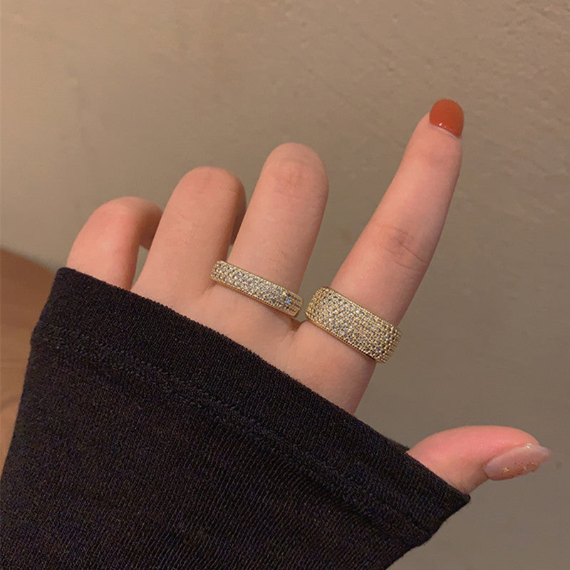 Cincin persegi berlian penuh