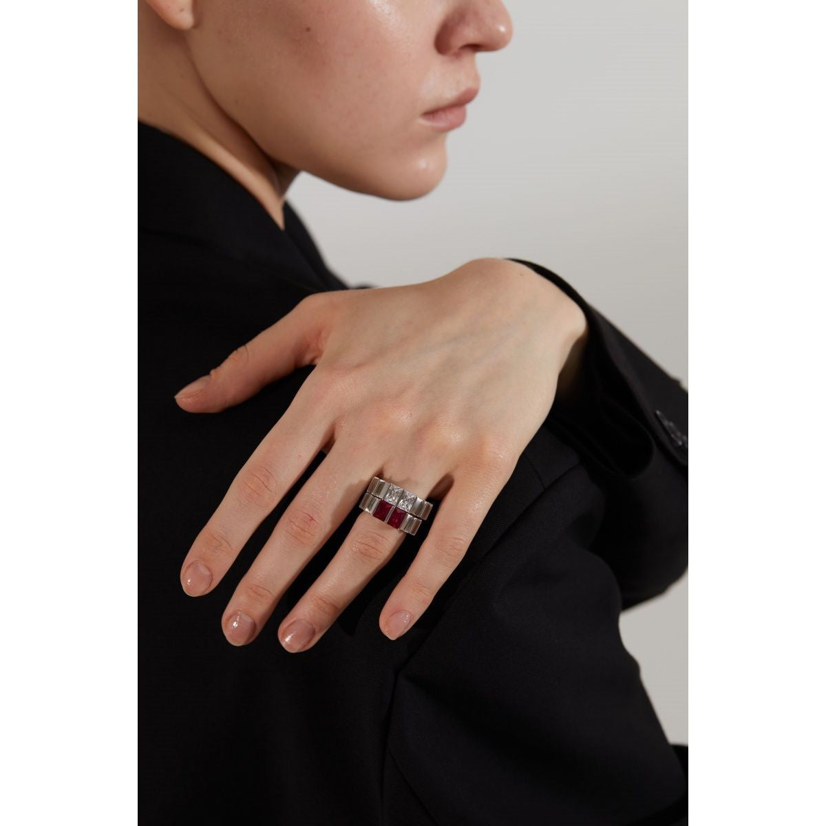 Nhẫn Joker hào phóng màu đỏ và trắng