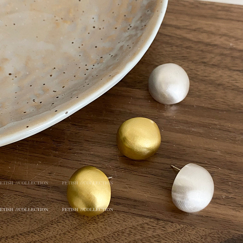 گوشواره نخودی توپی برس خورده فلزی مات زنانه