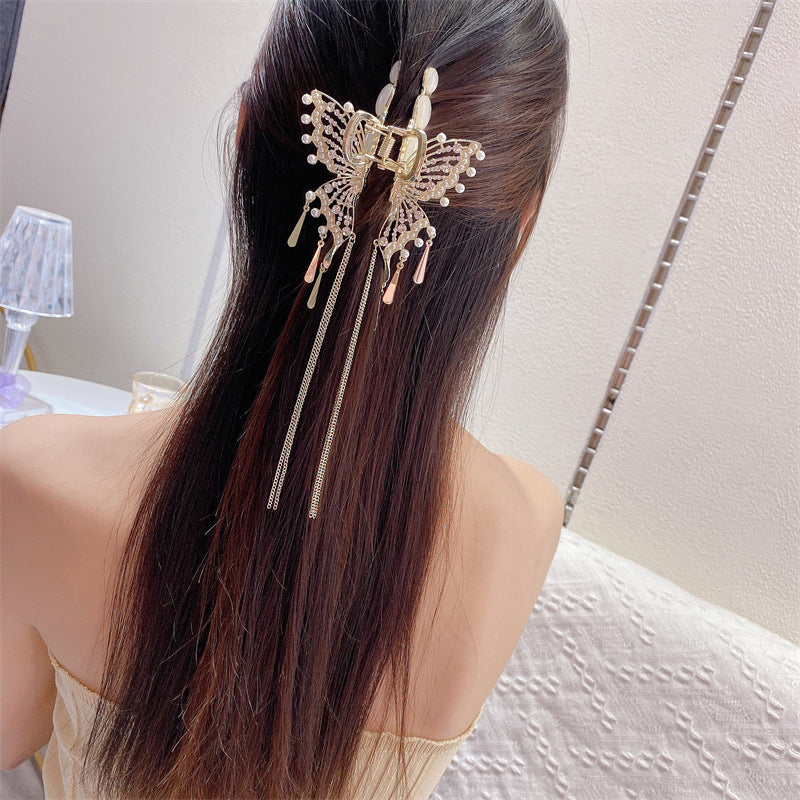 Шпилька для волос с подвеской в форме бабочки и кисточкой