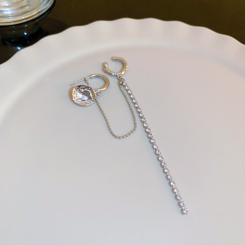 گوشواره های منگوله دار پلاکی گرد و پرتره نامتقارن