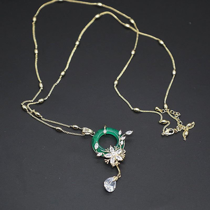Green chalcedony ring flower crystal necklace