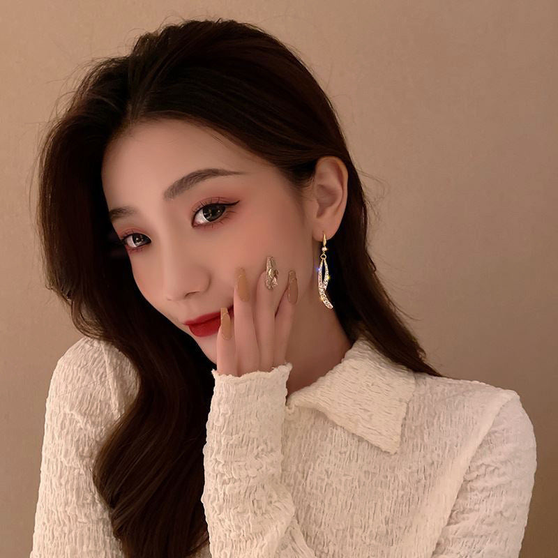 طرح کوچک گوشواره دم ماهی