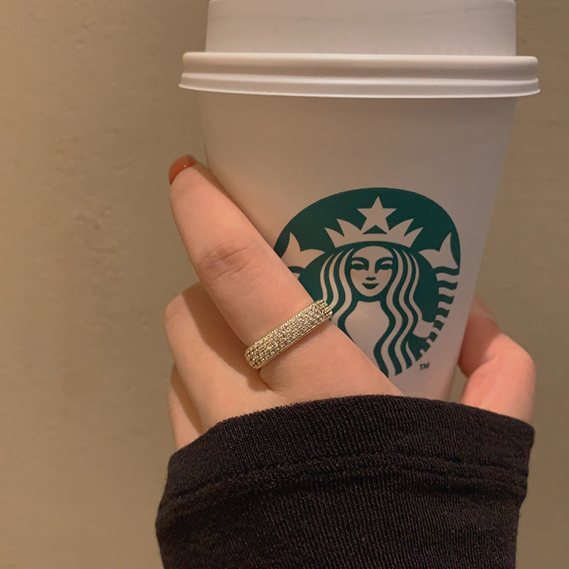 Cincin persegi berlian penuh