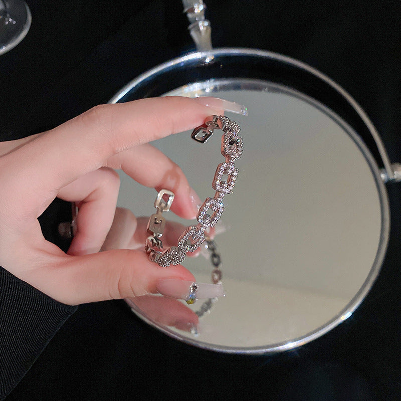 जिरकोन चेन ओपनिंग ब्रेसलेट