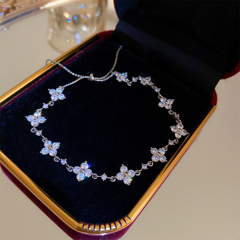 Cold Wind Zircon Flower Bracelet