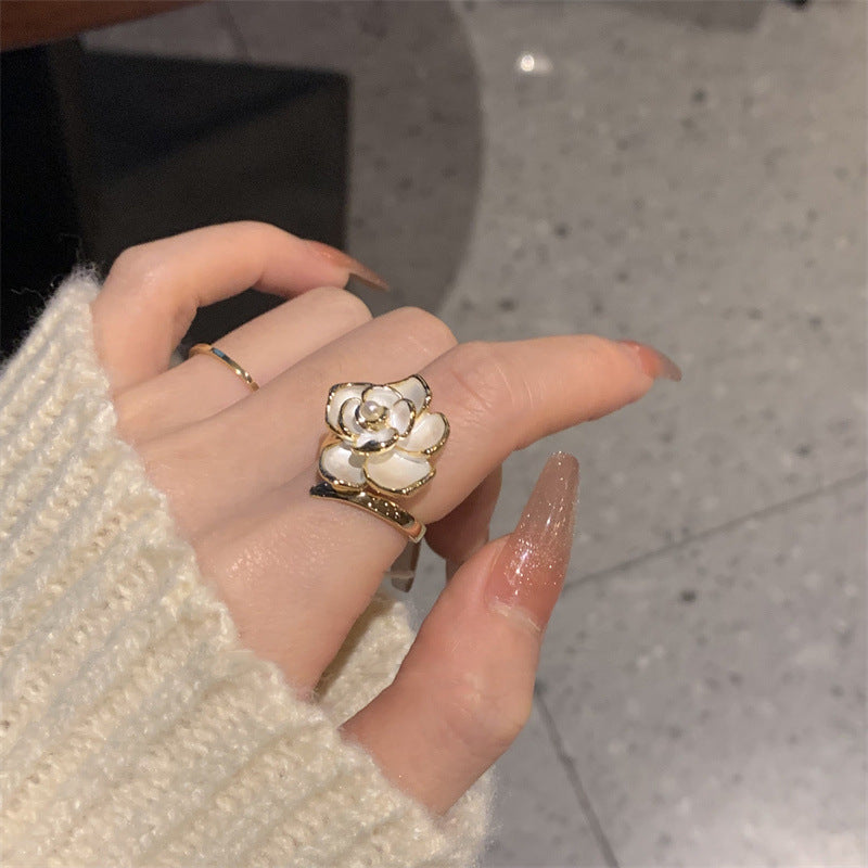 Camellia index finger flower ring