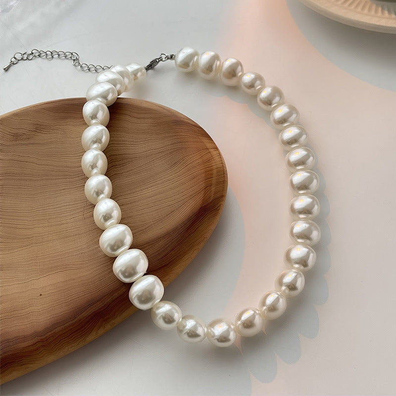 گردنبند و گوشواره بزرگ رترو