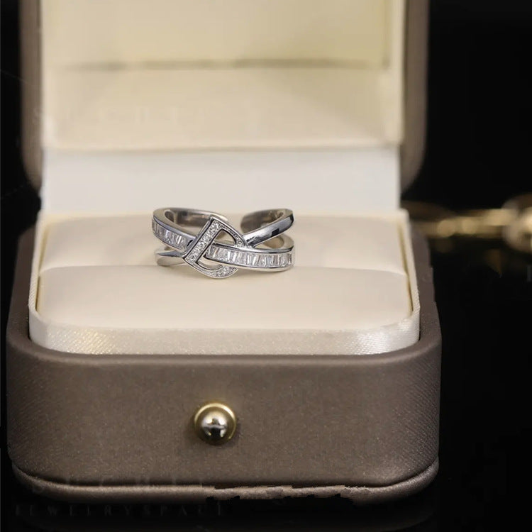 Nhẫn chữ D bạc zircon khảm siêu nhỏ