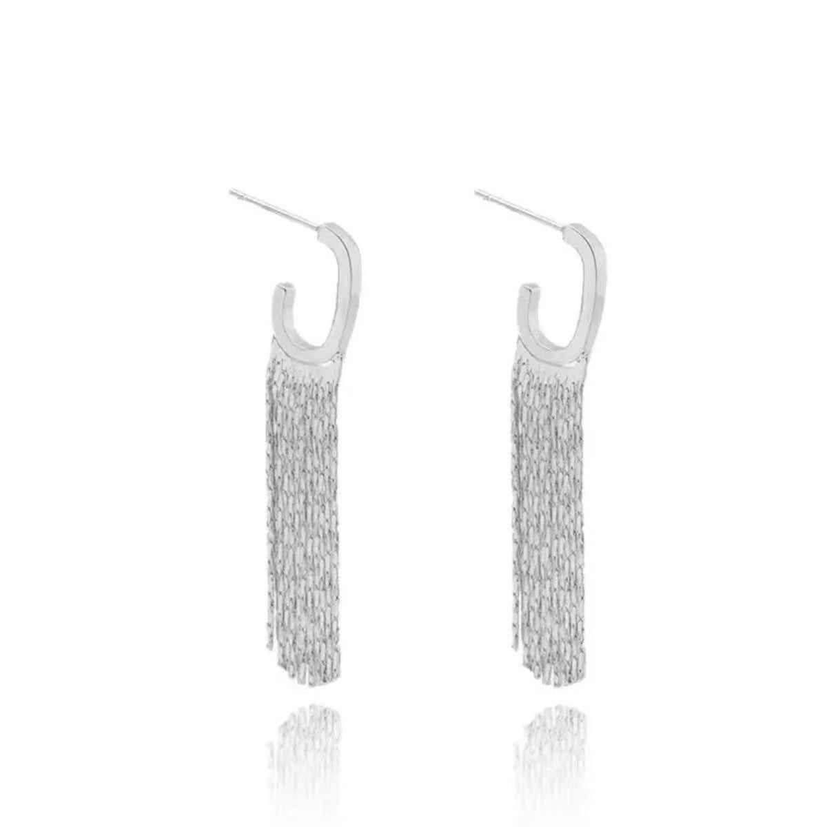 گوشواره بلند طلا با طرح علاقه خاص