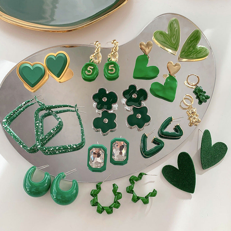 Vintage Green Heart Earrings Cn0044