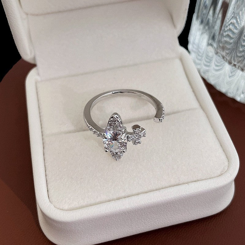 Emerald Zircon Stitching Ring Cn0015