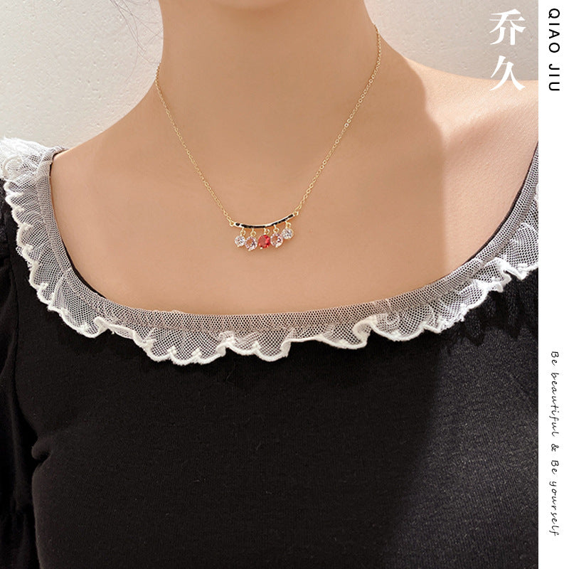 Red zircon pendant simple necklace necklace