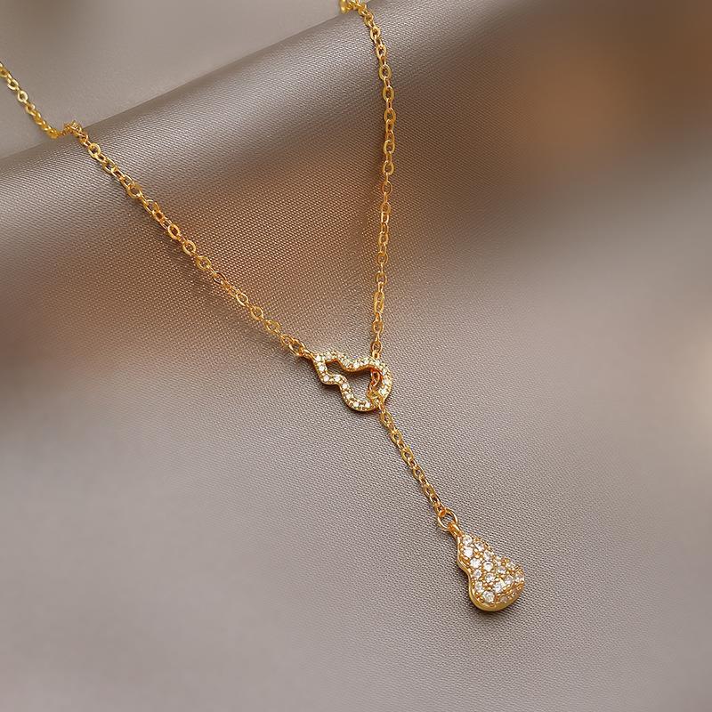 মহিলাদের জন্য কুলুঙ্গি ডিজাইন মাইক্রো-ইনলেইড লাউ নেকলেস সহজ