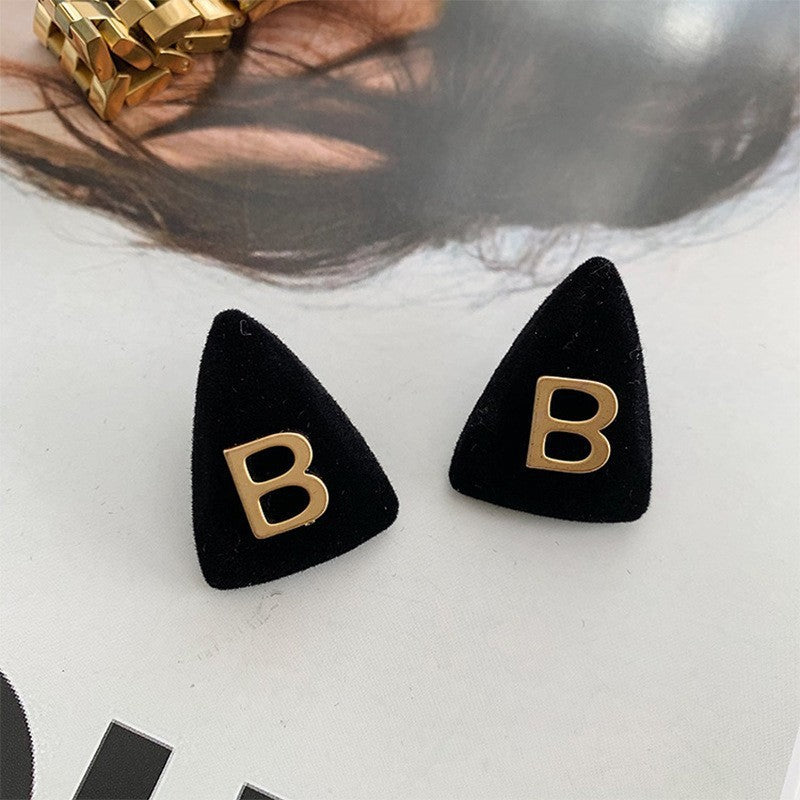 Sweet Kuchao Flu Dark Wind Ear Studs Cn0022