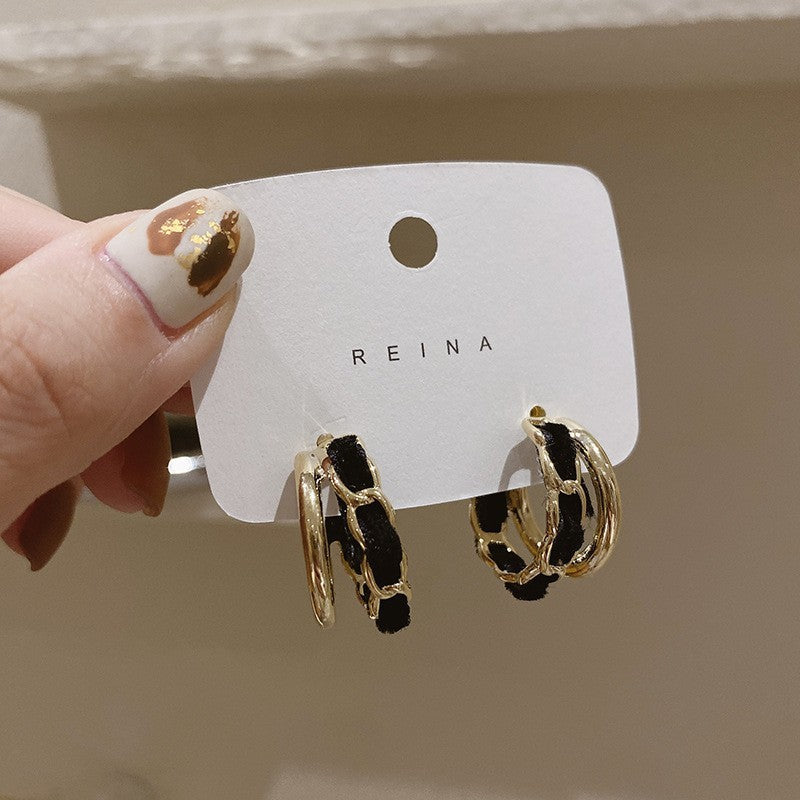 Sweet Kuchao Flu Dark Wind Ear Studs Cn0022