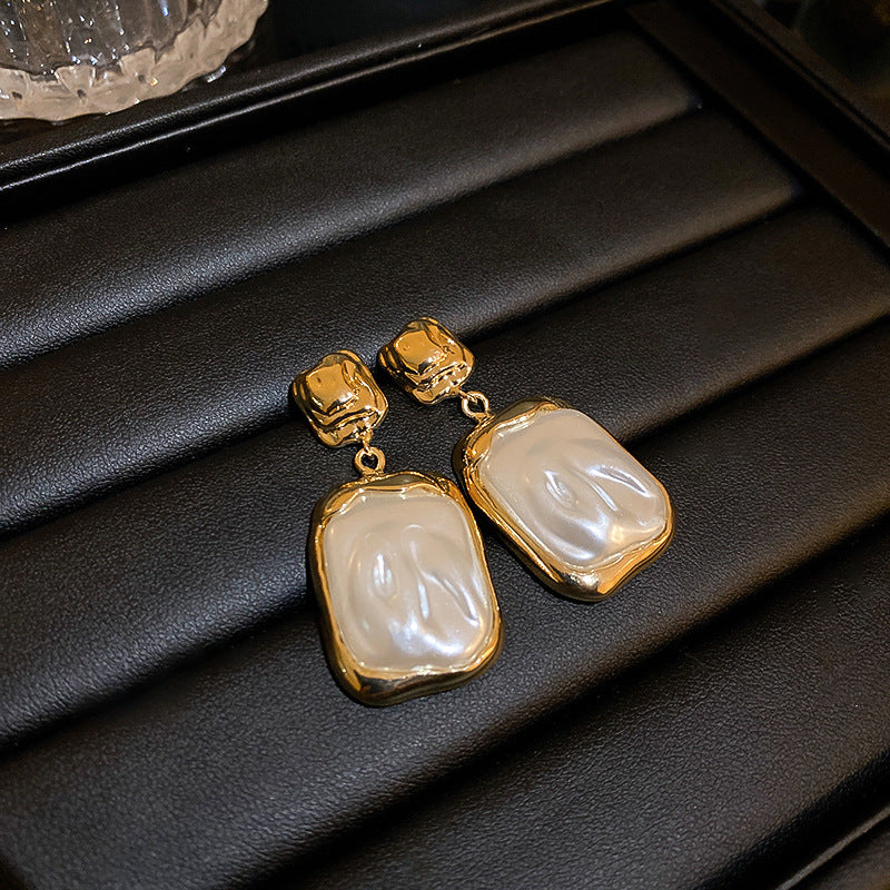 Retro Alphabet Zircon Earrings Cn0018