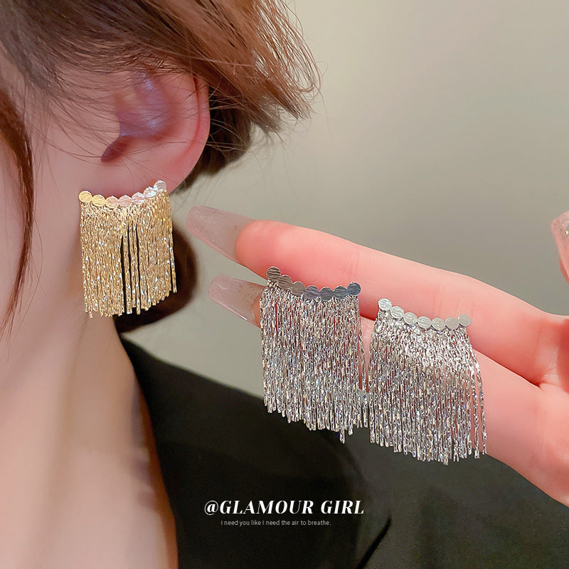 Bông tai chuỗi tai tua kim loại