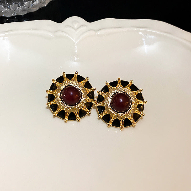 Love Palace Style Retro Stud Earrings Cn0019