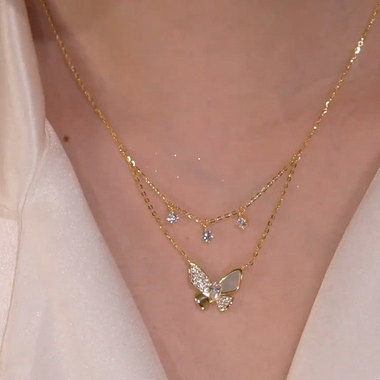 Moda semplice conchiglia d'oro micro intarsiato ciondolo farfalla piccolo diamante collana da donna catena clavicola
