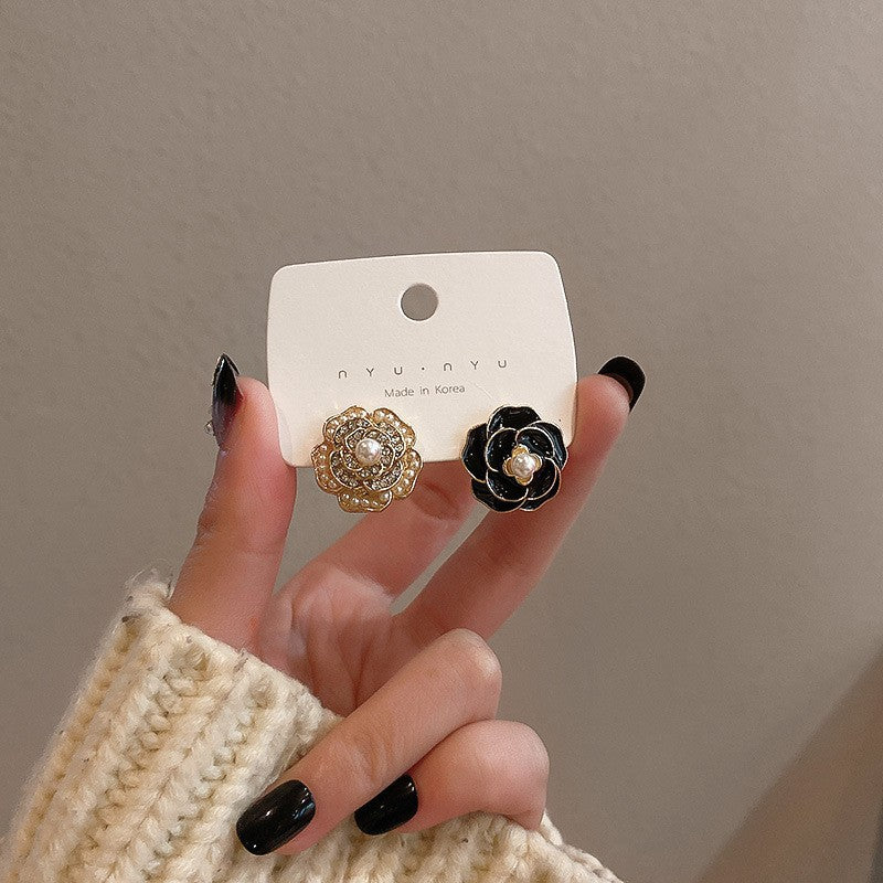 Sweet Kuchao Flu Dark Wind Ear Studs Cn0022