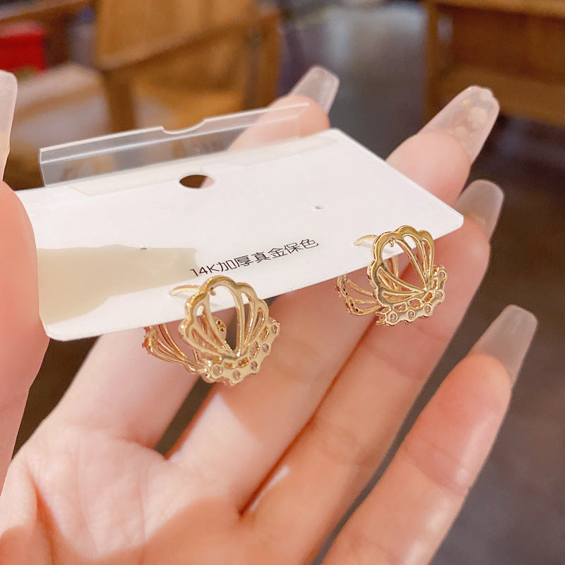 New Micro Inlaid Zircon Hollow Sea Shell Ear Clip