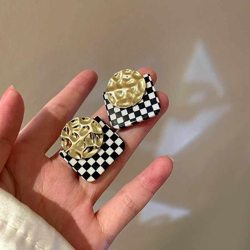 Sweet Kuchao Flu Dark Wind Ear Studs Cn0022