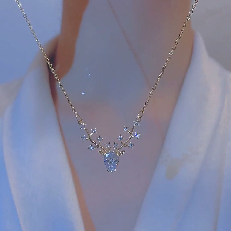 Little Dear Necklace Female Clavicle Chain