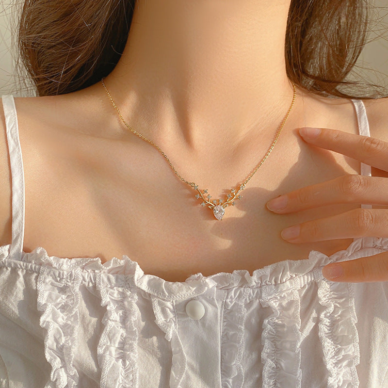 Little Dear Necklace Female Clavicle Chain
