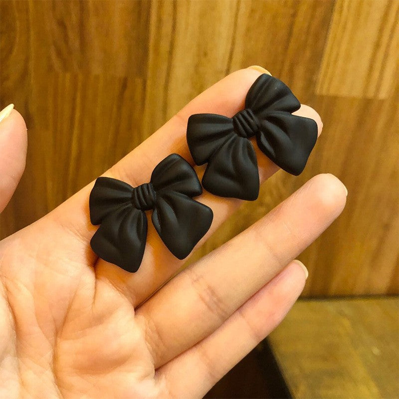 Sweet Kuchao Flu Dark Wind Ear Studs Cn0022