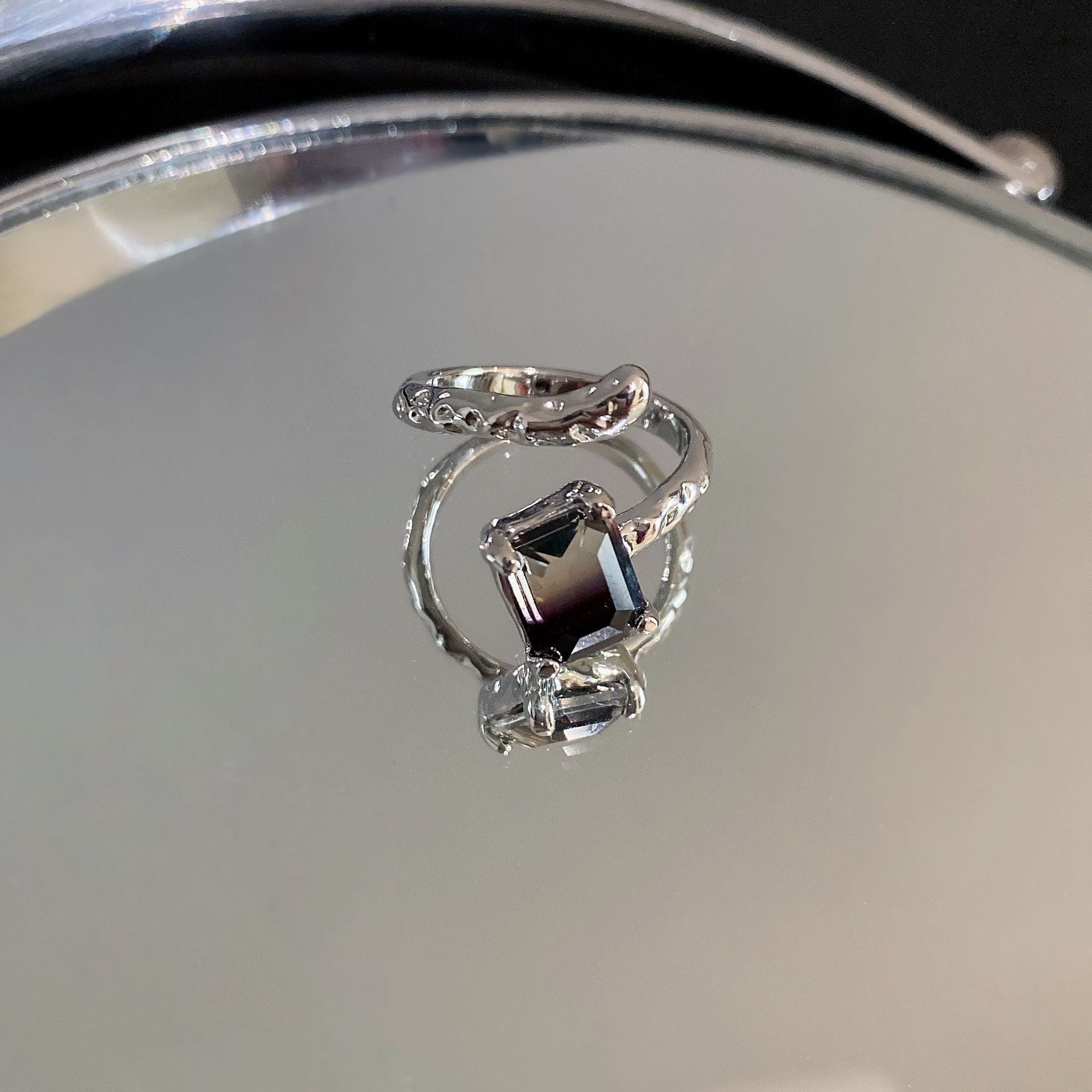 Zircon with Diamond Heart-Shaped Open Ring Cn0021