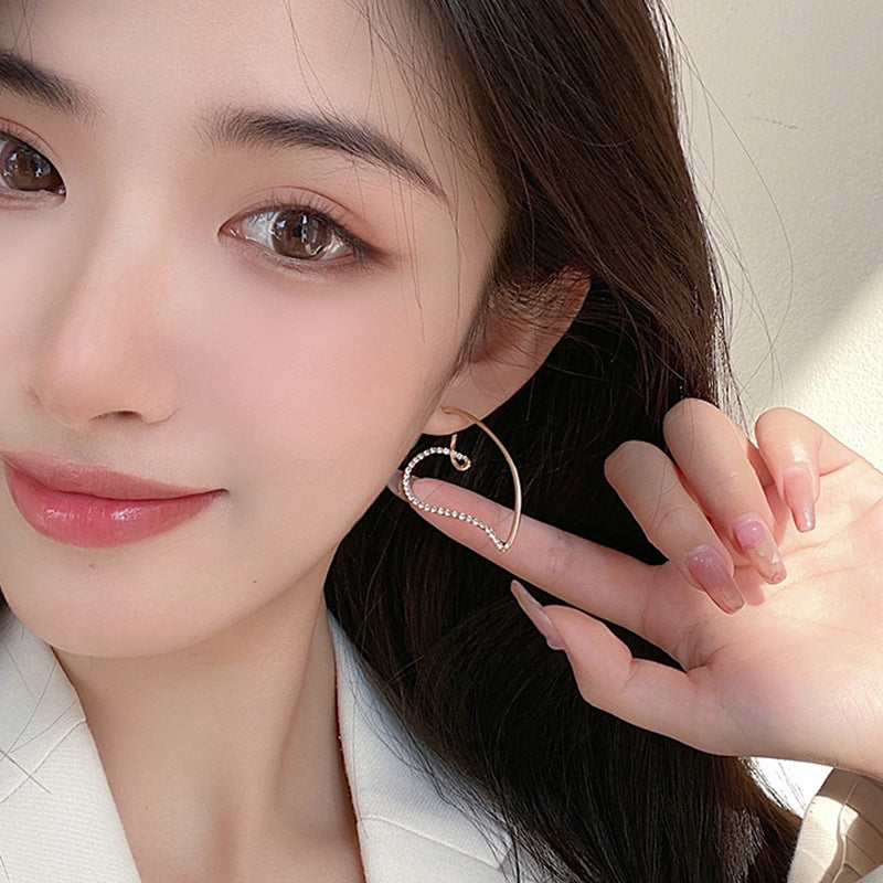 Metalen hartoorbellen Niche-ontwerp Stijlvolle sierlijke eenvoudige oorring