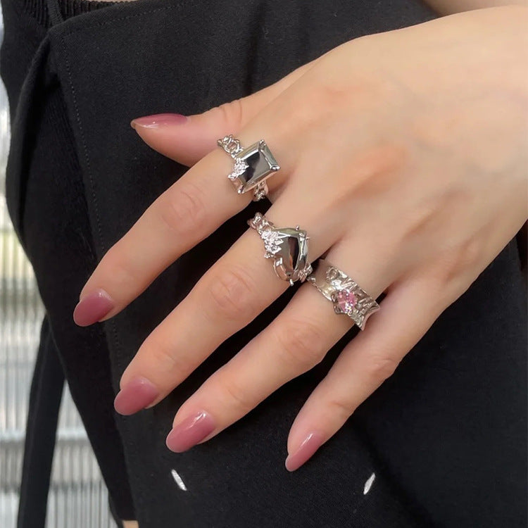 Irregular Zircon Heart-Shaped Open Ring CN0006