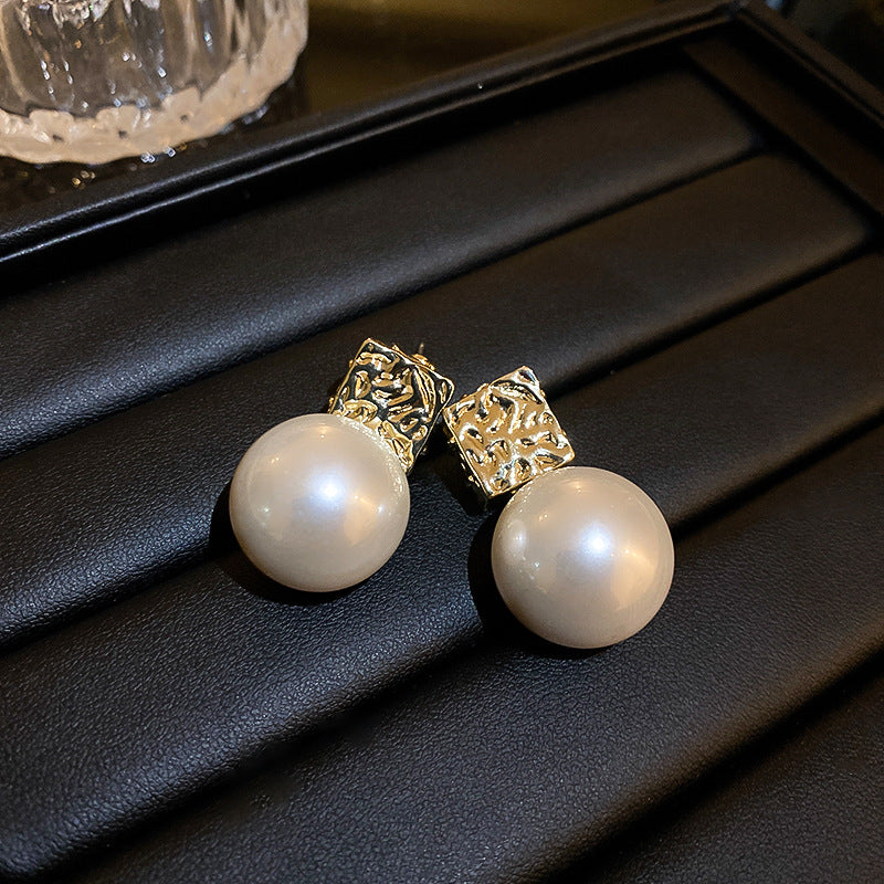 Retro Alphabet Zircon Earrings Cn0018