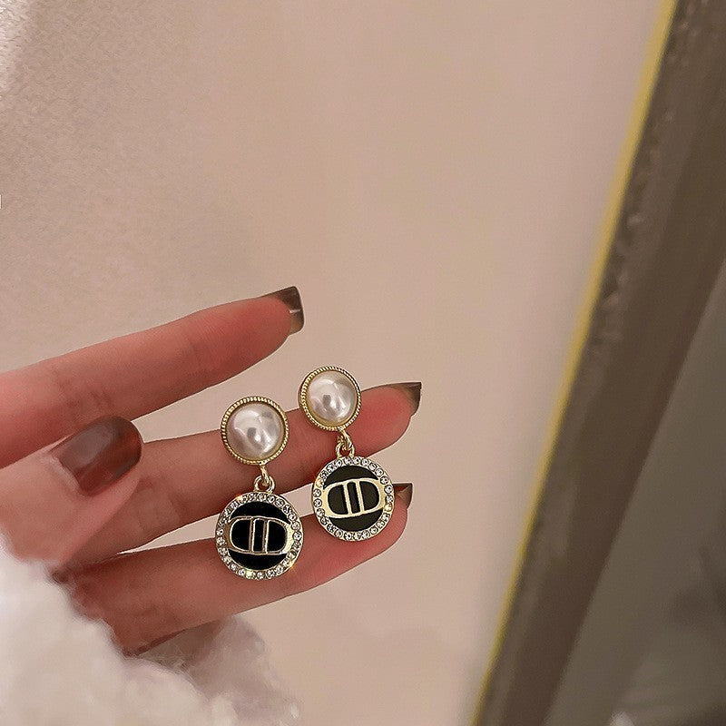 Sweet Kuchao Flu Dark Wind Ear Studs Cn0022