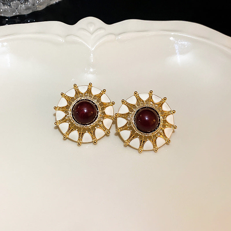 Love Palace Style Retro Stud Earrings Cn0019