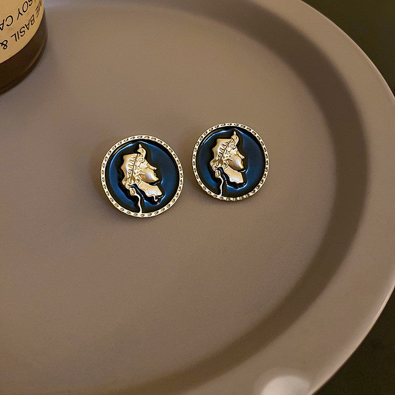 Sweet Kuchao Flu Dark Wind Ear Studs Cn0022