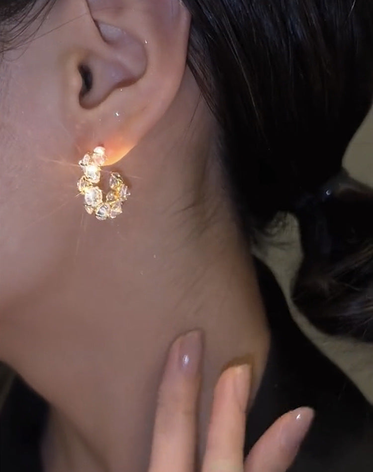 Zirkon Berbentuk C Anting Wanita Temperamen Liar Dipersonalisasi Anting