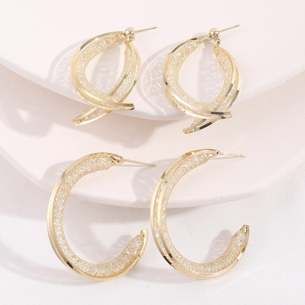 Châu Âu và Châu Mỹ Cá Tính Lưới Rỗng Kim Loại Mặt Trước Và Mặt Sau Chéo Bông Tai Thời Trang