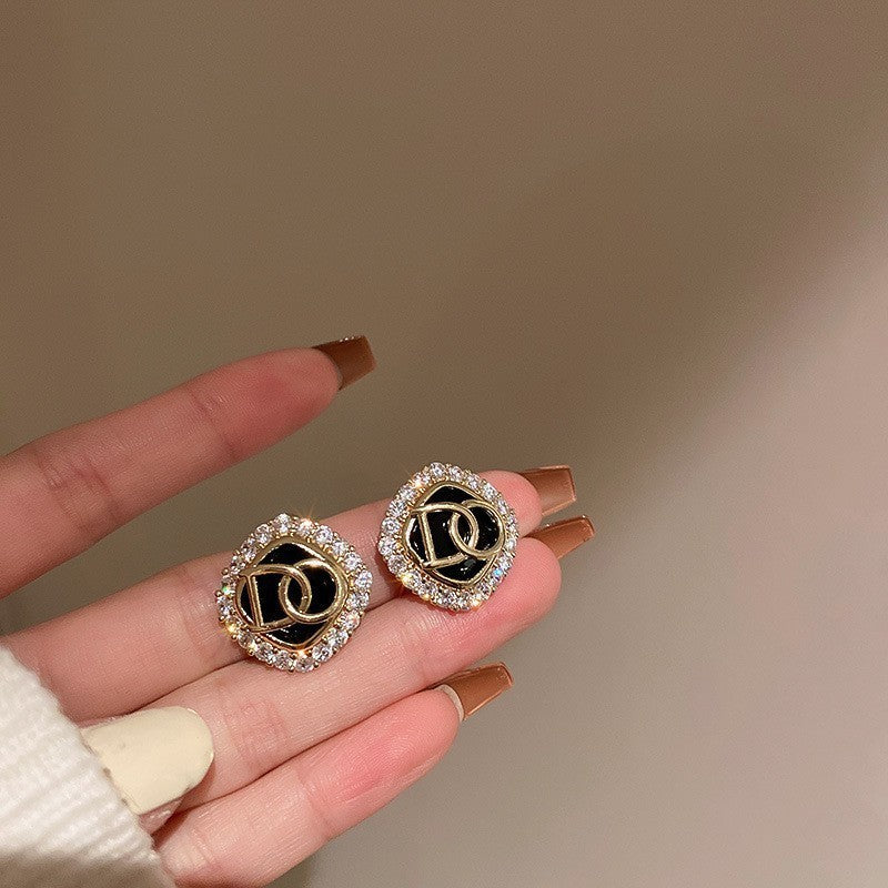 Sweet Kuchao Flu Dark Wind Ear Studs Cn0022