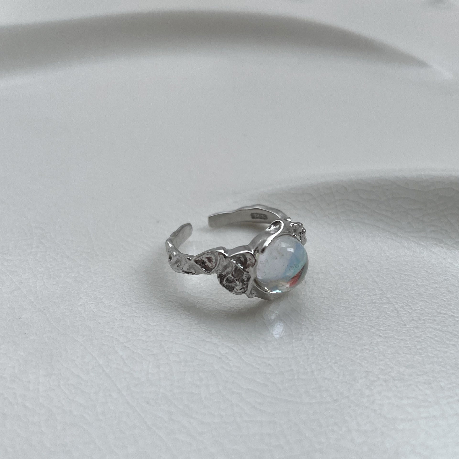 Moonstone Index Finger with Opening Ring CN0002