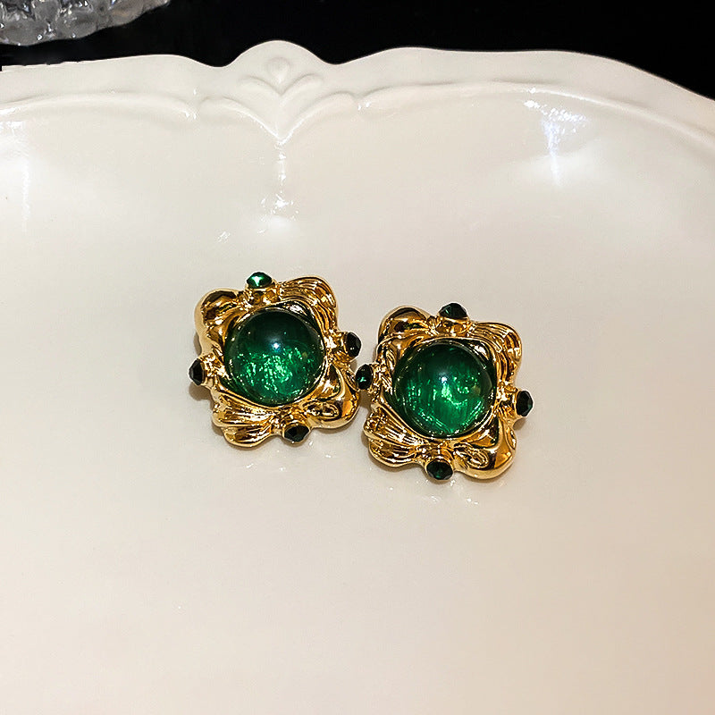Love Palace Style Retro Stud Earrings Cn0019