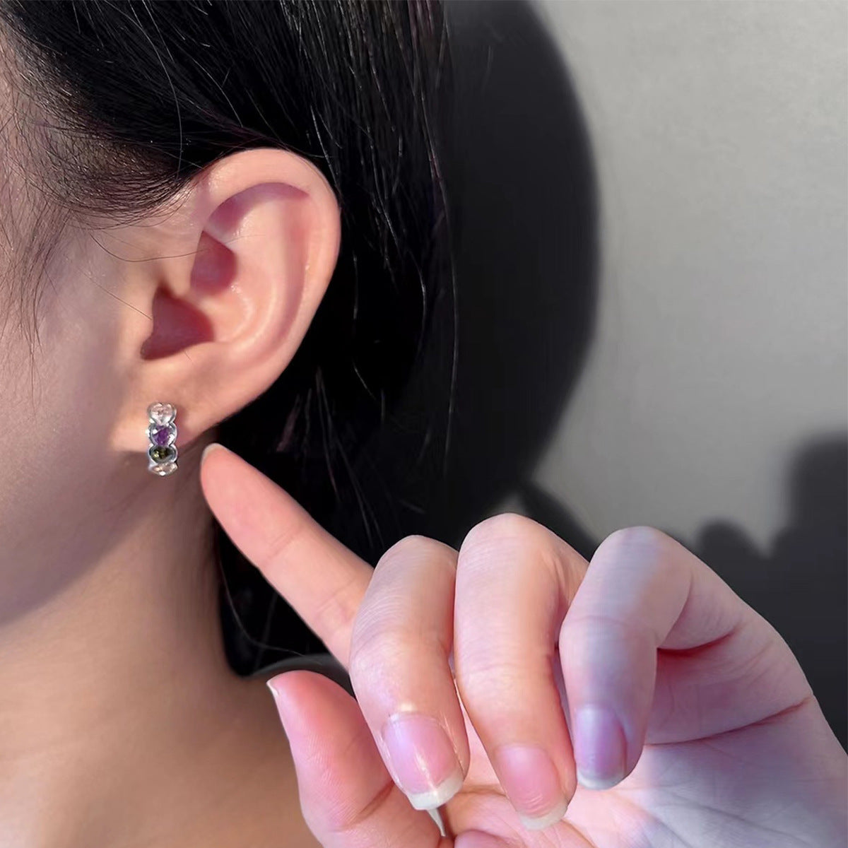 Color Serial Loving Heart Zircon Ear Clip Cn0073