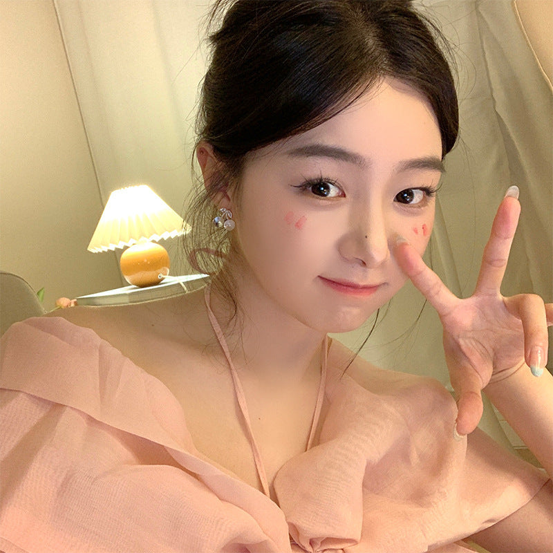 گوشواره کریستالی شیک و زیبا گوشواره میخی زنانه به شکل کریستال