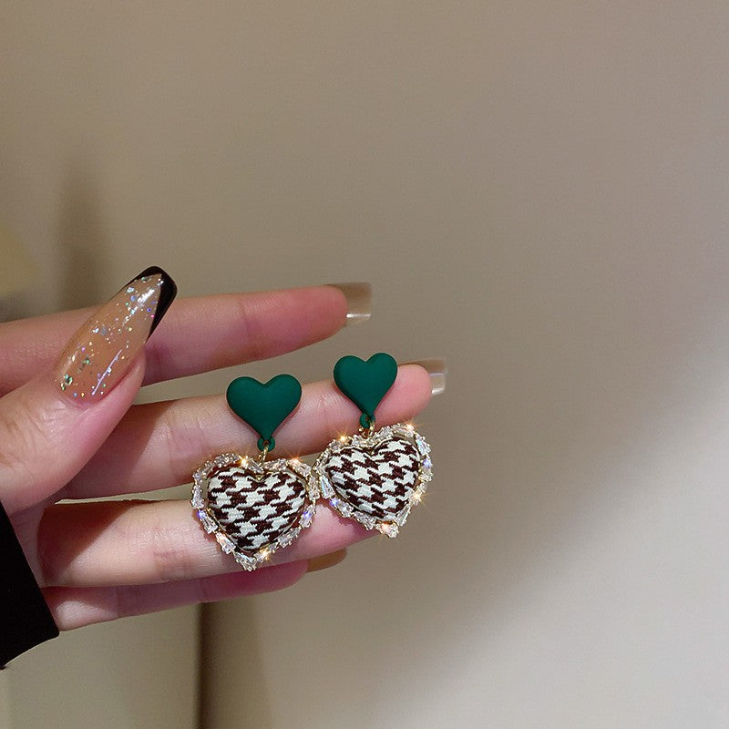 Sweet Kuchao Flu Dark Wind Ear Studs Cn0022